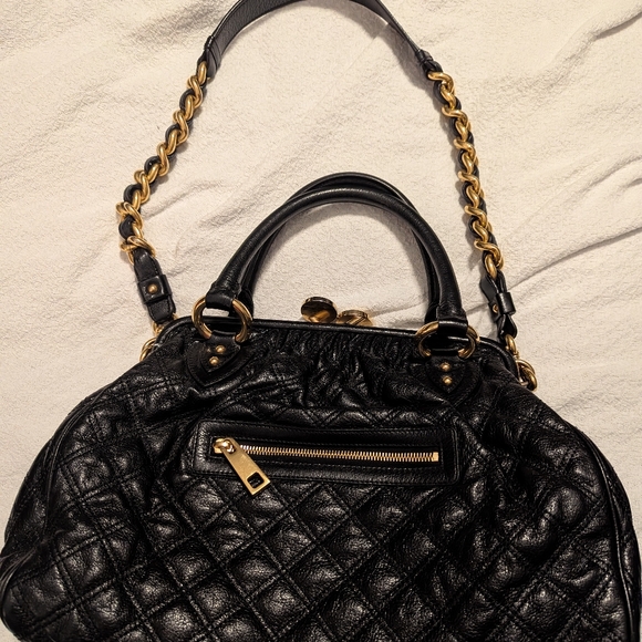 Marc Jacobs Stam quilted handbag in black  leather with gold hardware accents - Picture 2 of 6